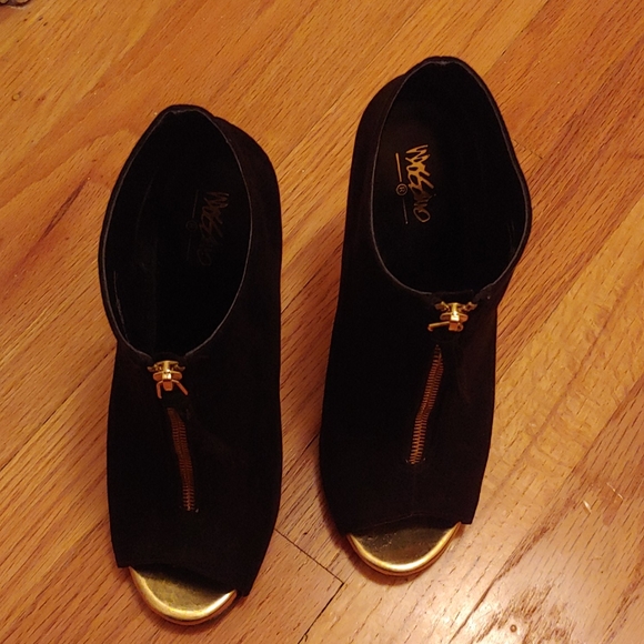 Booties - Picture 3 of 10